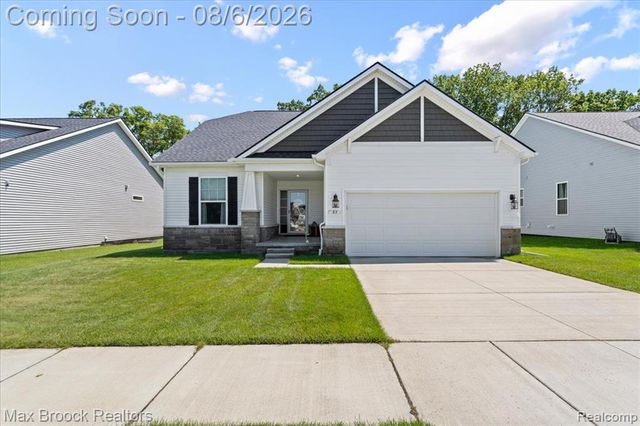 85 Coppice Way, White Lake, MI 48386