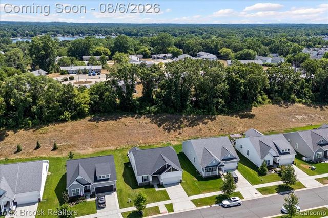 85 Coppice Way, White Lake, MI 48386