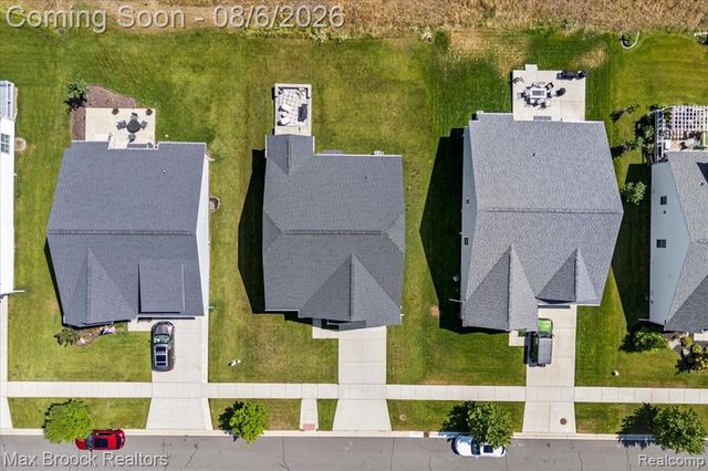 85 Coppice Way, White Lake, MI 48386
