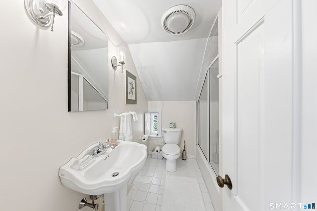 50 Brookbend Road, Fairfield, CT 06824
