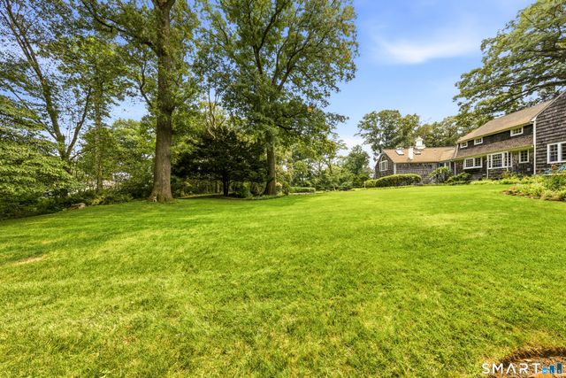 50 Brookbend Road, Fairfield, CT 06824