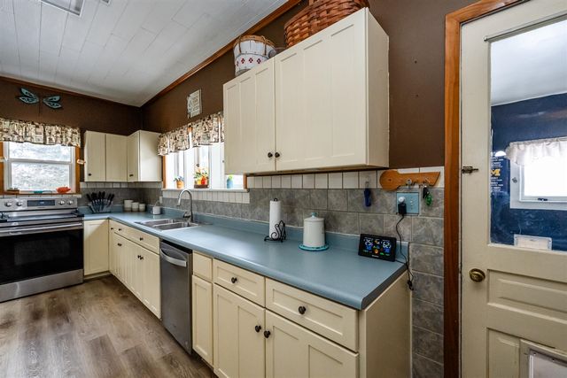 6213 E Napier Avenue, Benton Harbor, MI 49022