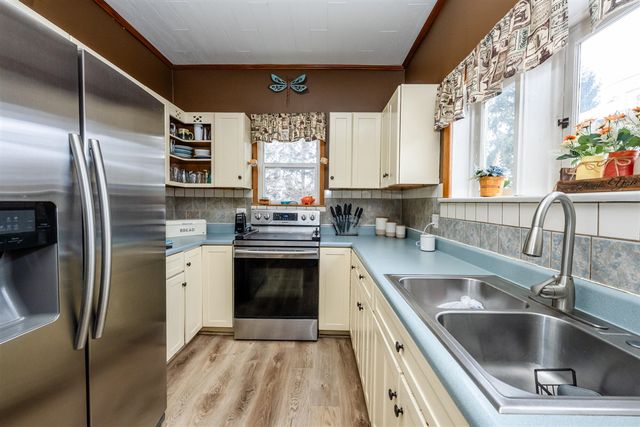 6213 E Napier Avenue, Benton Harbor, MI 49022