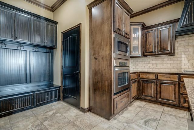 18301 Orozco Circle, Edmond, OK 73012