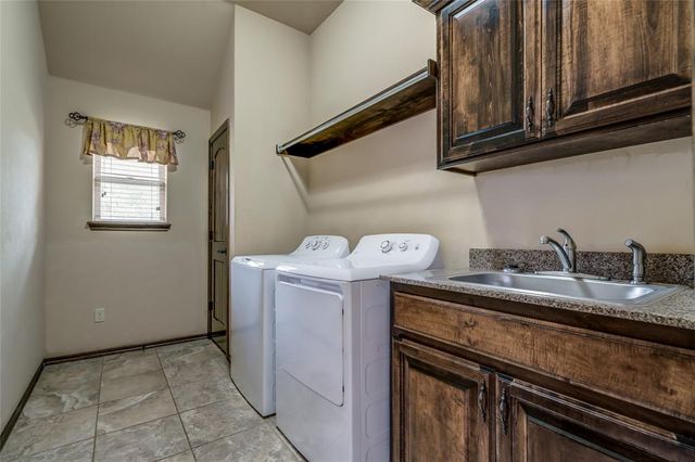18301 Orozco Circle, Edmond, OK 73012