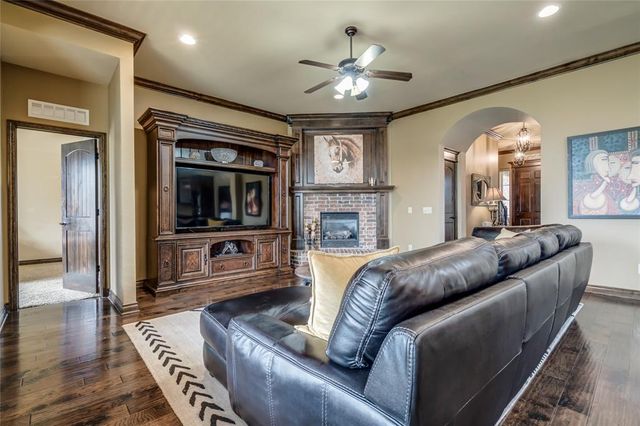 18301 Orozco Circle, Edmond, OK 73012