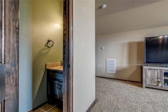 18301 Orozco Circle, Edmond, OK 73012