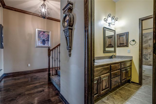 18301 Orozco Circle, Edmond, OK 73012