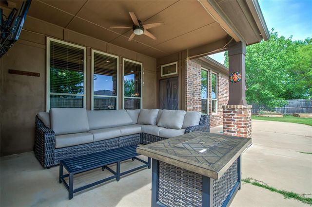 18301 Orozco Circle, Edmond, OK 73012