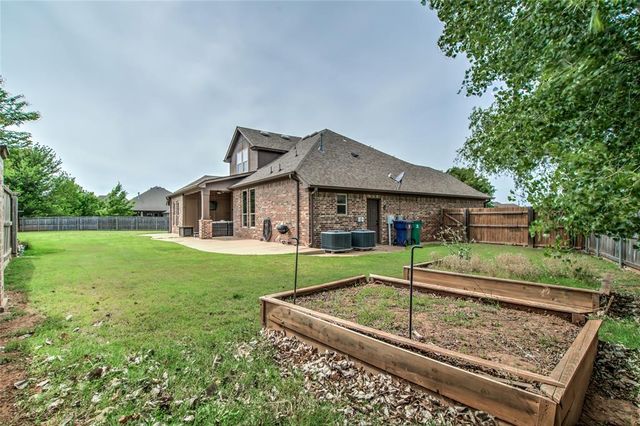 18301 Orozco Circle, Edmond, OK 73012
