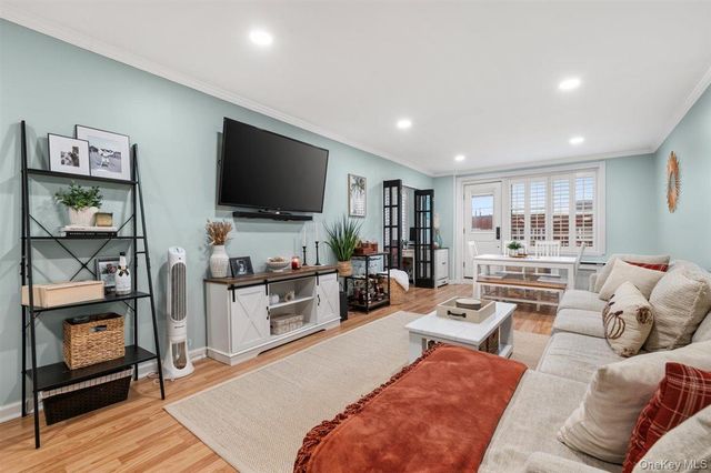 700 Shore Road 7Y, Long Beach, NY 11561