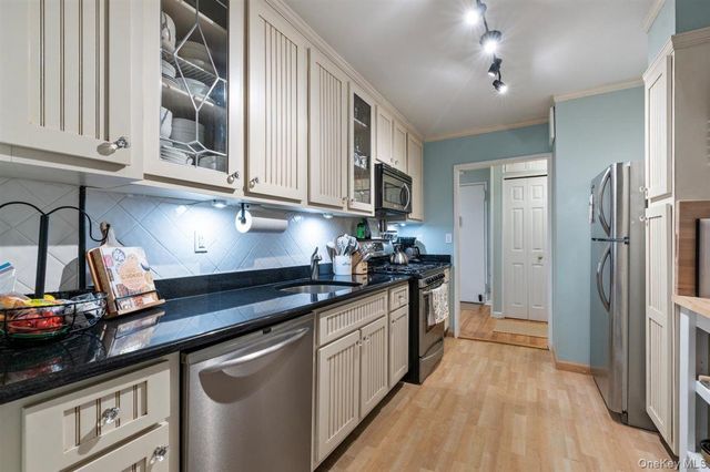 700 Shore Road 7Y, Long Beach, NY 11561