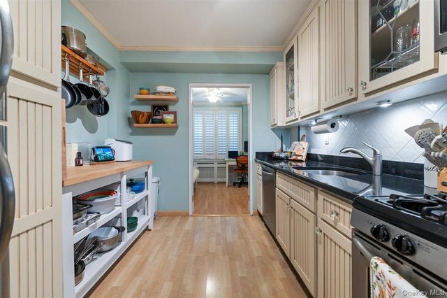 700 Shore Road 7Y, Long Beach, NY 11561