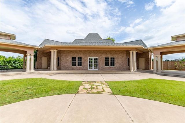 10809 Servon Drive, Oklahoma City, OK 73170