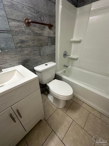 7145 Pearson Rd A, Pensacola, FL 32526