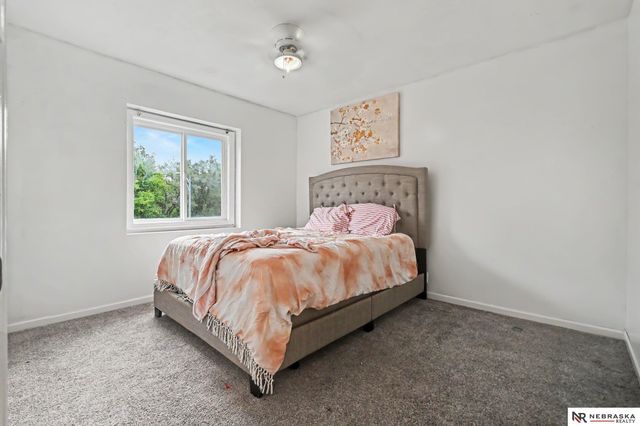 12739 Kansas Avenue, Omaha, NE 68164