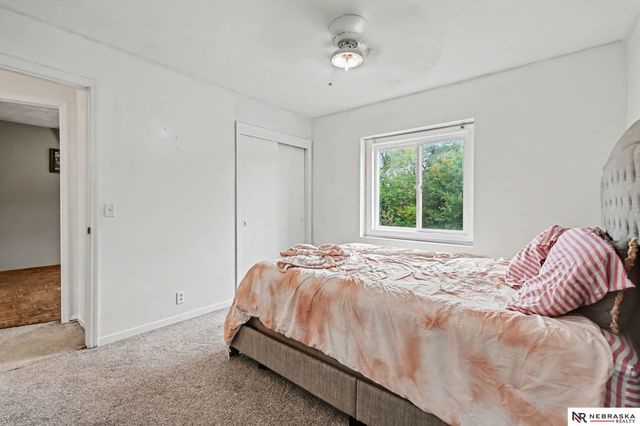 12739 Kansas Avenue, Omaha, NE 68164