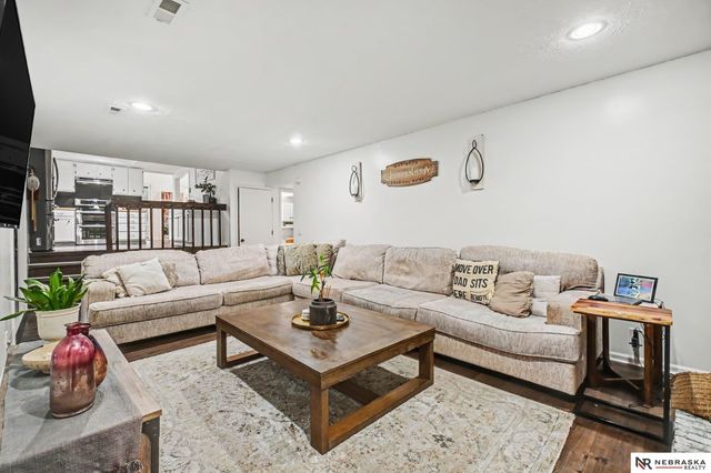 12739 Kansas Avenue, Omaha, NE 68164