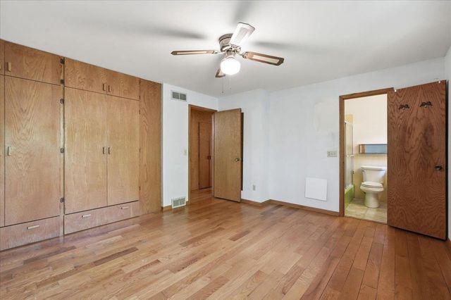 4938 Hickory Trail, Middleton, WI 53562