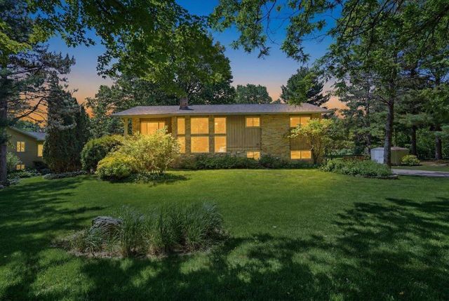 4938 Hickory Trail, Middleton, WI 53562