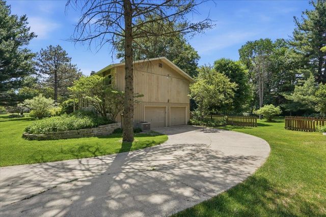 4938 Hickory Trail, Middleton, WI 53562