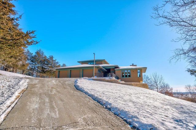 N8081 Springer Road, Lake Mills, WI 53551