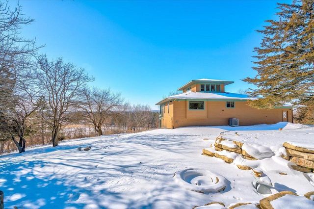 N8081 Springer Road, Lake Mills, WI 53551