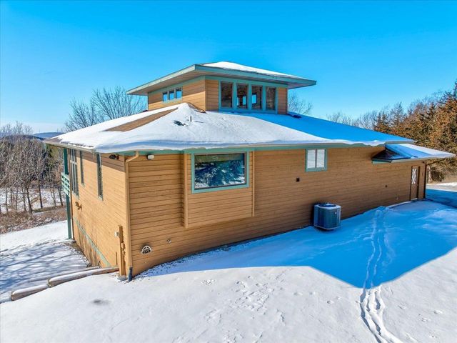 N8081 Springer Road, Lake Mills, WI 53551