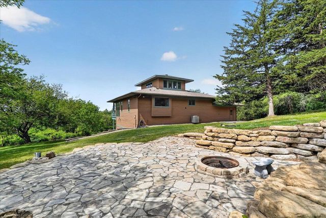 N8081 Springer Road, Lake Mills, WI 53551