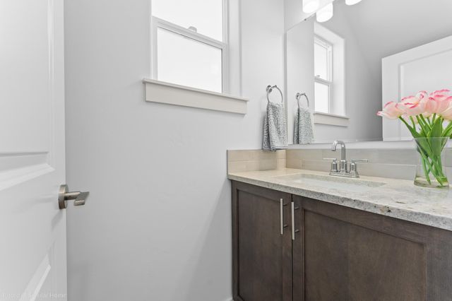 414 N Viewmont Ct, Greenacres, WA 99016