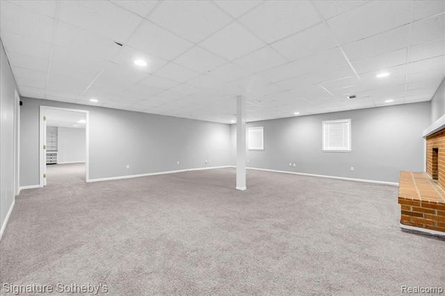 45 Maywood Avenue, Bloomfield Hills, MI 48304