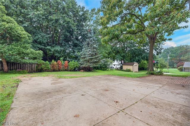 720 Lorena Street SW, North Canton, OH 44720