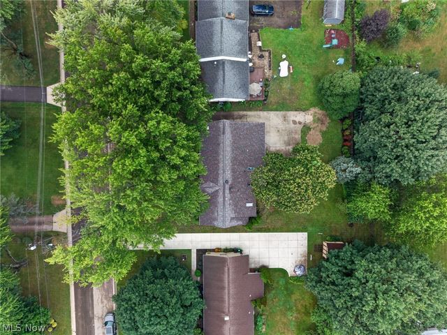 720 Lorena Street SW, North Canton, OH 44720