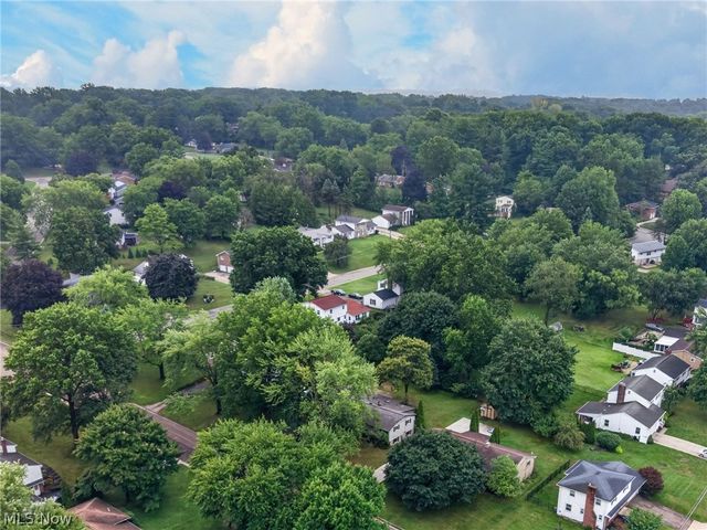 720 Lorena Street SW, North Canton, OH 44720