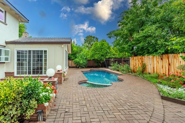 5238 Shelato Way, Carmichael, CA 95608