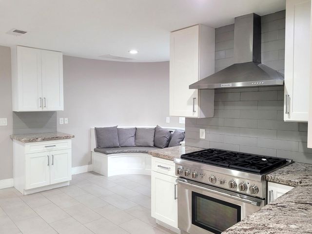 86 Sugarberry Circle, Houston, TX 77024