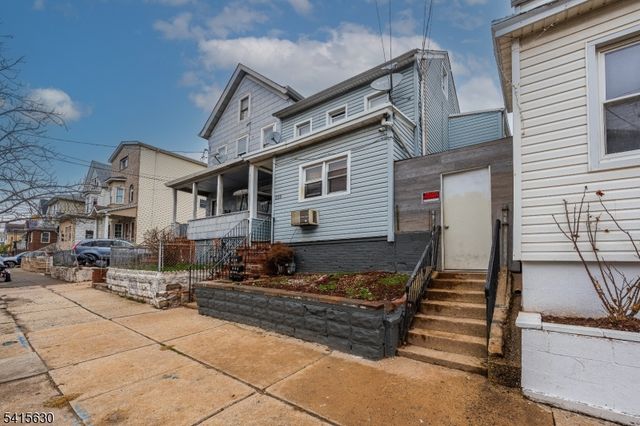 229 Marshall St, Elizabeth City, NJ 07206