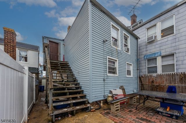 229 Marshall St, Elizabeth City, NJ 07206