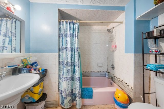 229 Marshall St, Elizabeth City, NJ 07206