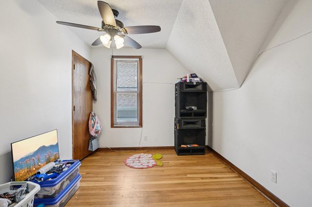 587 Cook Avenue E, Saint Paul, MN 55130