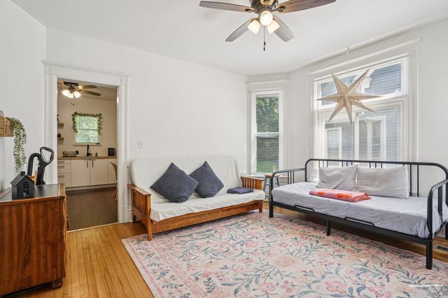 587 Cook Avenue E, Saint Paul, MN 55130