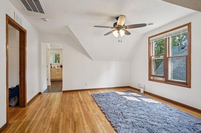 587 Cook Avenue E, Saint Paul, MN 55130