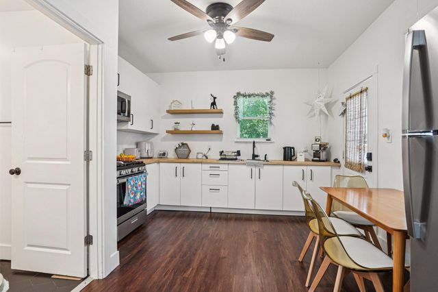 587 Cook Avenue E, Saint Paul, MN 55130