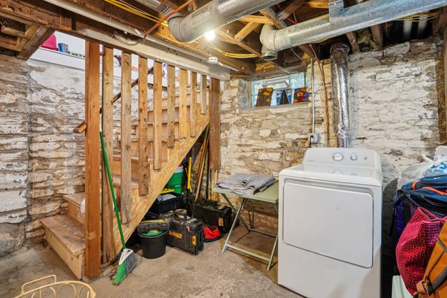 587 Cook Avenue E, Saint Paul, MN 55130