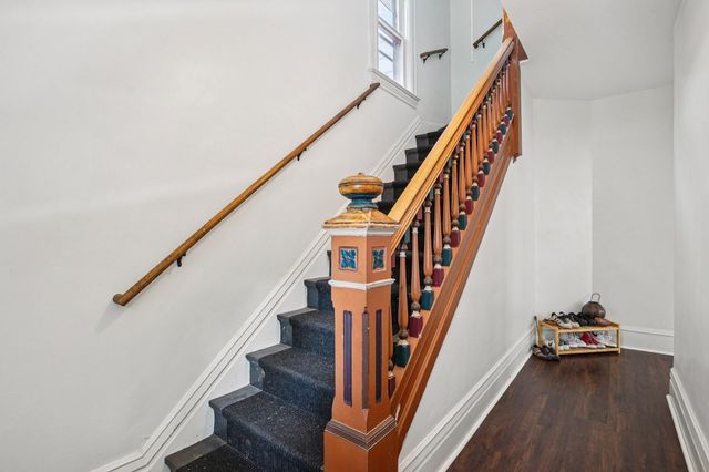 587 Cook Avenue E, Saint Paul, MN 55130