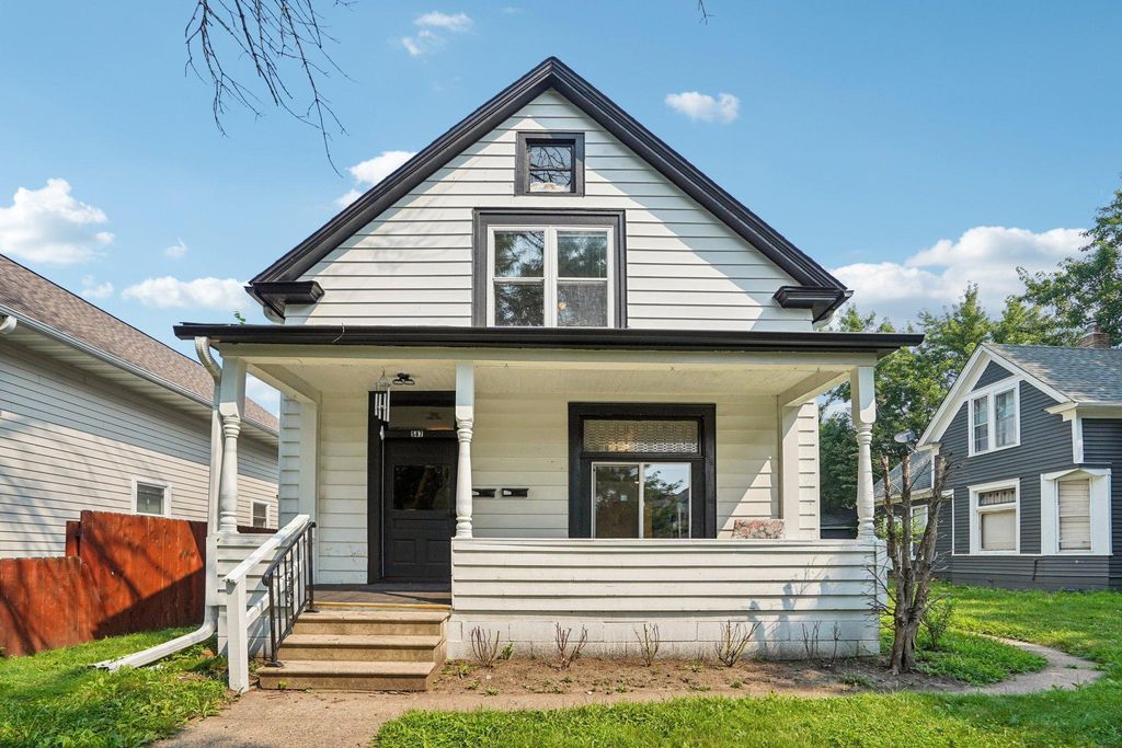 587 Cook Avenue E, Saint Paul, MN 55130