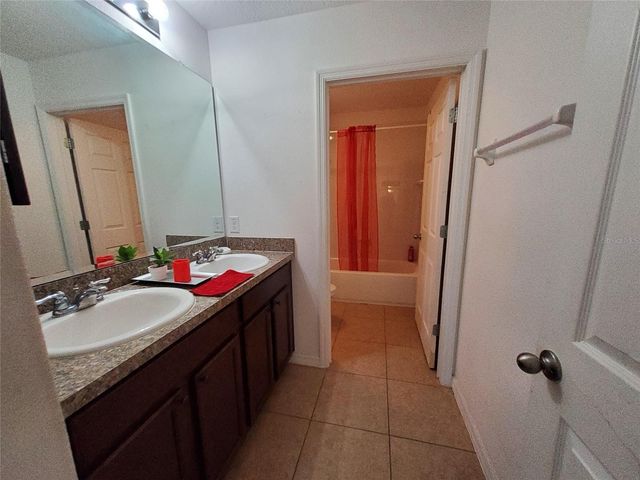 355 GRANADA BOULEVARD, Davenport, FL 33837