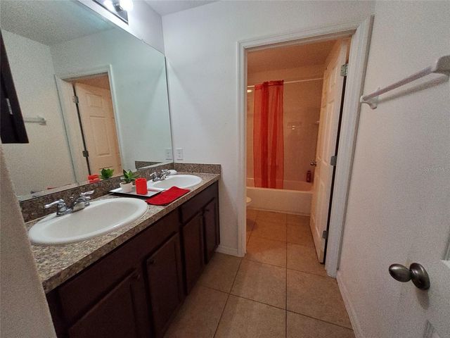 355 GRANADA BOULEVARD, Davenport, FL 33837