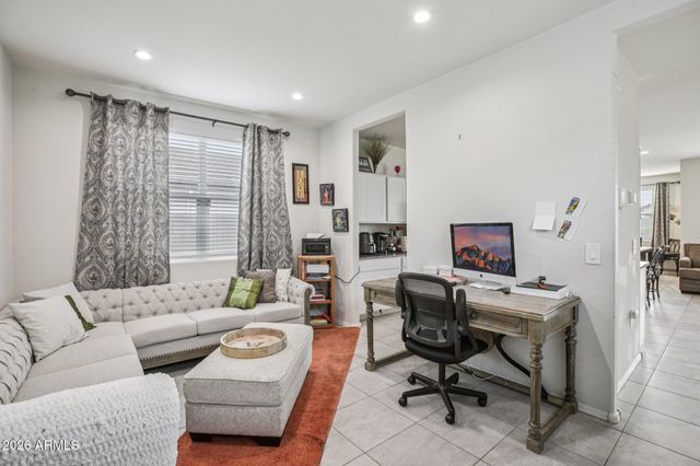 36203 W SAN ALVAREZ Avenue W, Maricopa, AZ 85138