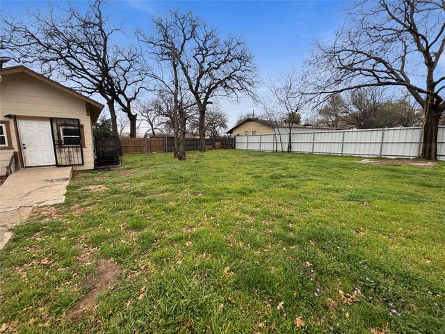 6029 Plant Avenue, Fort Worth, TX 76112